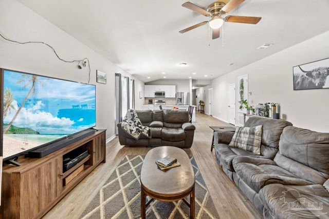 3210 Electra Dr, Milton, FL 32583