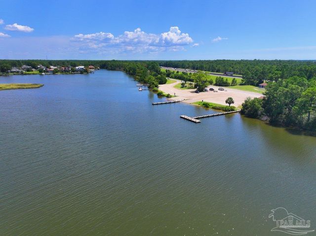 3210 Electra Dr, Milton, FL 32583