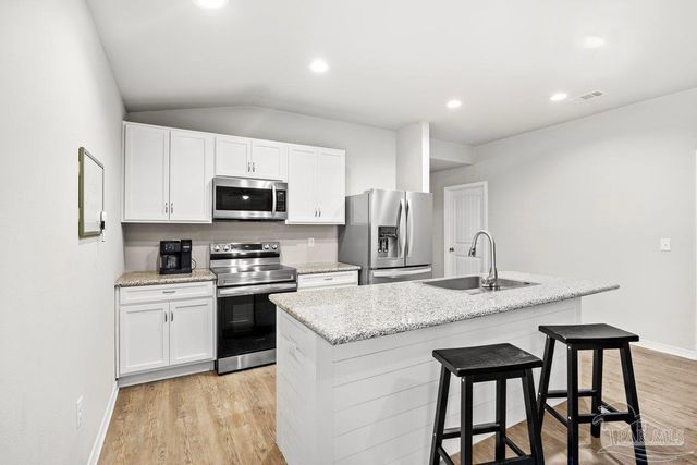 3210 Electra Dr, Milton, FL 32583