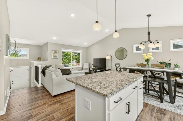 1502 2nd Street NW, Kasson, MN 55944