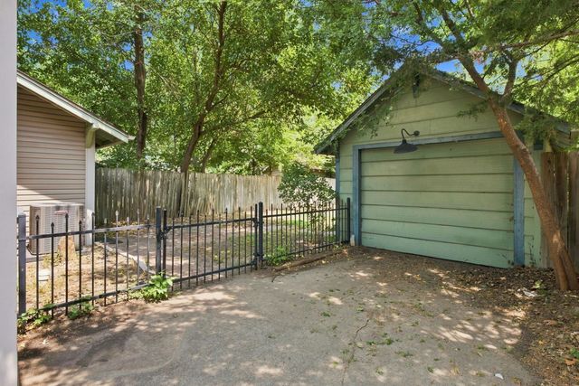 842 N Litchfield Ave, Wichita, KS 67203