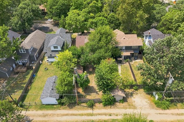 842 N Litchfield Ave, Wichita, KS 67203