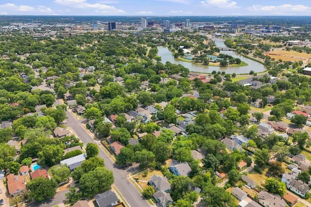 842 N Litchfield Ave, Wichita, KS 67203