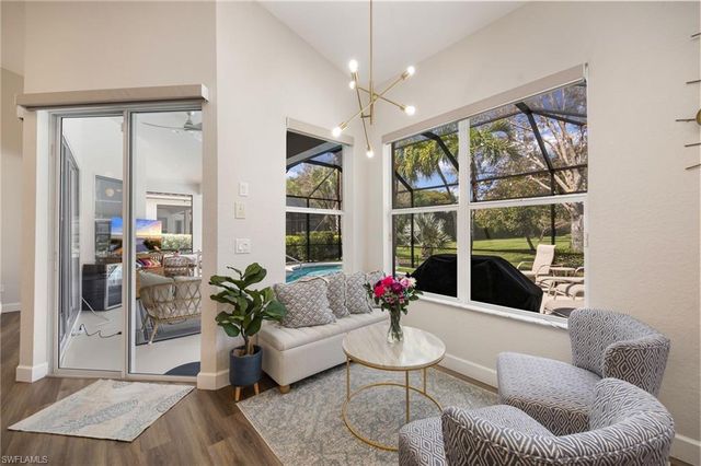 9049 Bronco CT, Naples, FL 34113