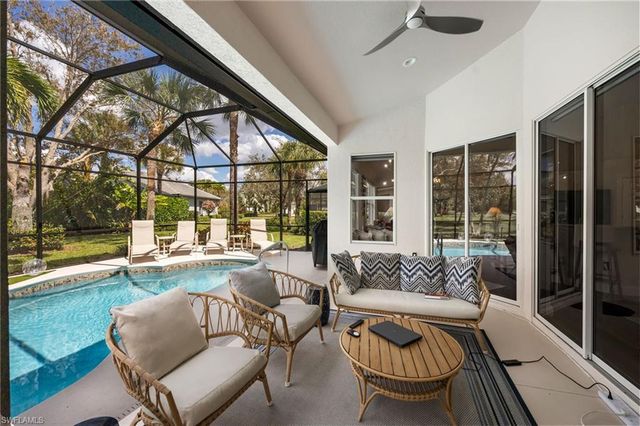 9049 Bronco CT, Naples, FL 34113