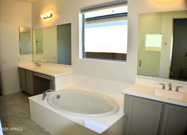 22621 E Lords Way --, Queen Creek, AZ 85142