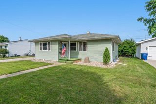 611 PARK STREET, Combined Locks, WI 54113