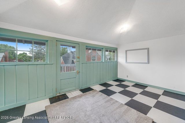 245 Elvin Court, Lansing, MI 48912