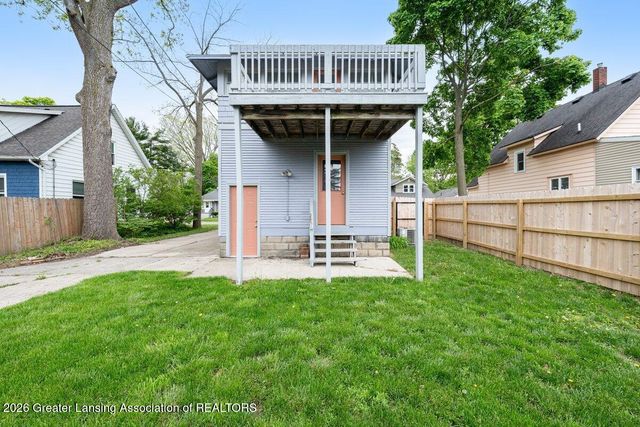 245 Elvin Court, Lansing, MI 48912