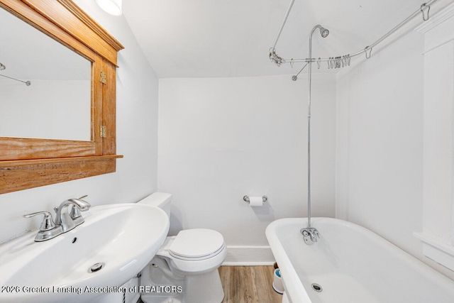 245 Elvin Court, Lansing, MI 48912