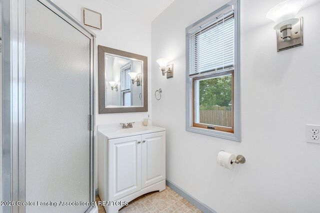 245 Elvin Court, Lansing, MI 48912