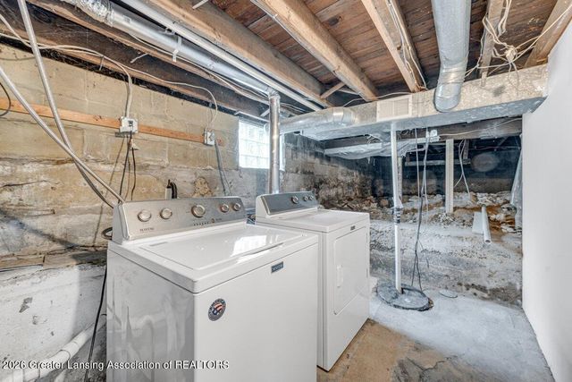 245 Elvin Court, Lansing, MI 48912