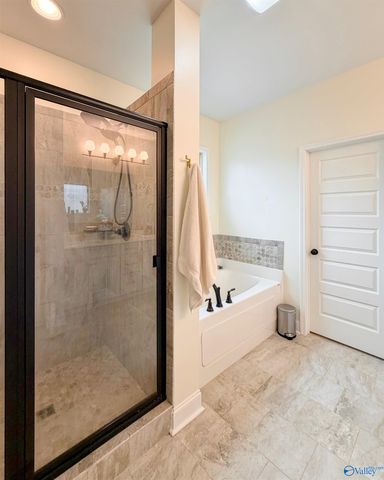 17476 Carillon Drive, Athens, AL 35611