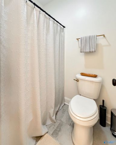 17476 Carillon Drive, Athens, AL 35611