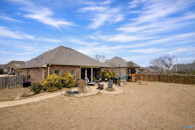 17476 Carillon Drive, Athens, AL 35611