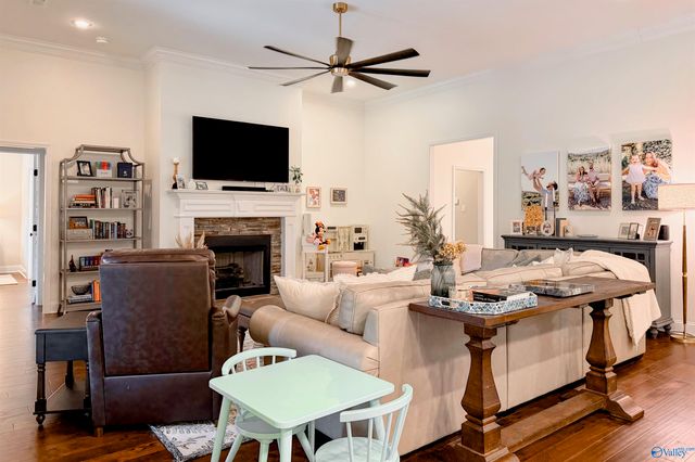 17476 Carillon Drive, Athens, AL 35611