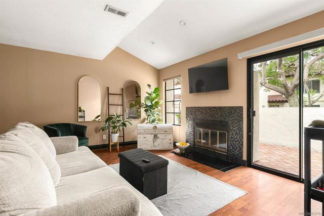 4250 Porte De Palmas 55, San Diego, CA 92122
