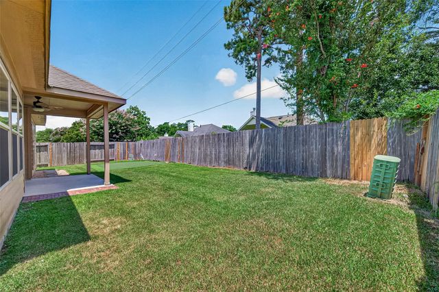 519 Glenwood Ridge Drive, Spring, TX 77386