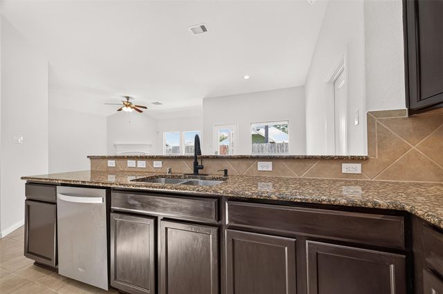 519 Glenwood Ridge Drive, Spring, TX 77386