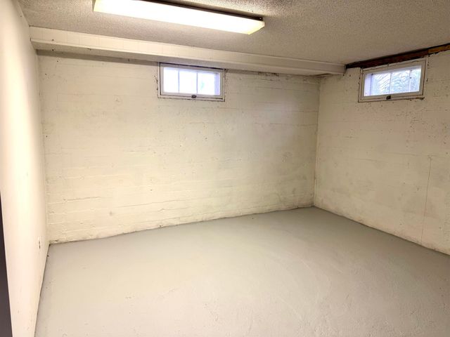 170 Pelow Hill, Derby, VT 05830