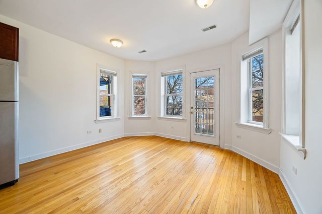 2533 W BERWYN Street 2, Chicago, IL 60625