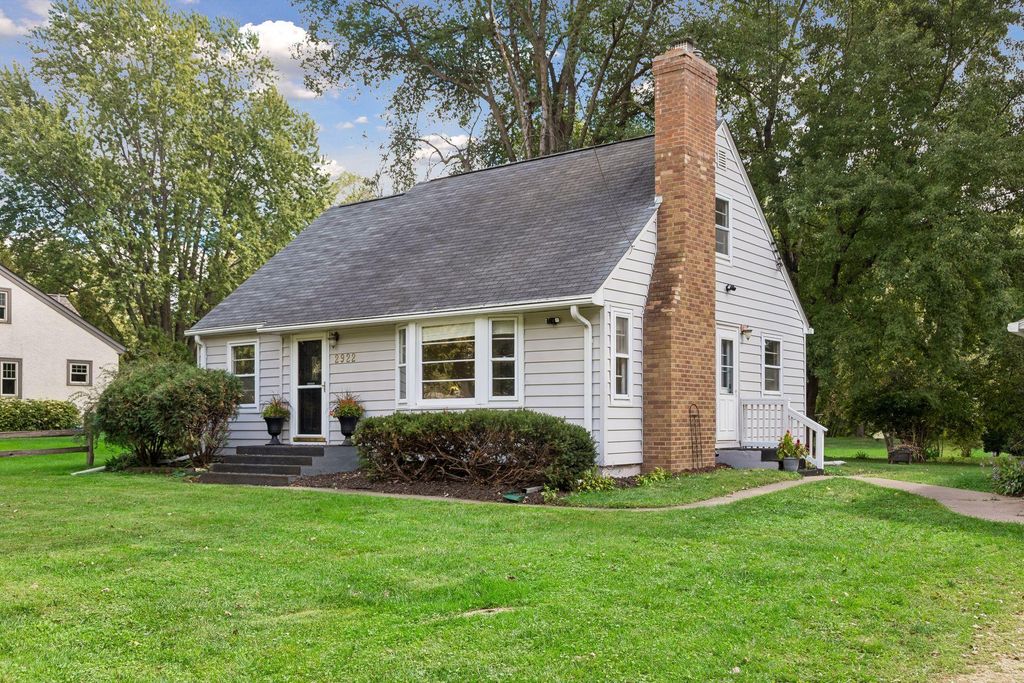 2922 Old Highway 8, Roseville, MN 55113 — photo 4