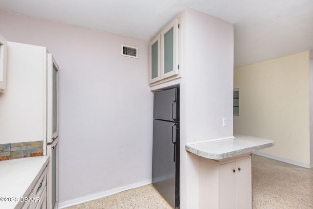664 8th Street, Holly Hill, FL 32117