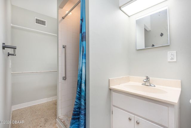 664 8th Street, Holly Hill, FL 32117