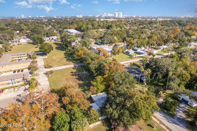664 8th Street, Holly Hill, FL 32117