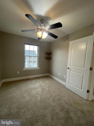 2102 E OAK RD #E2, Vineland, NJ 08361