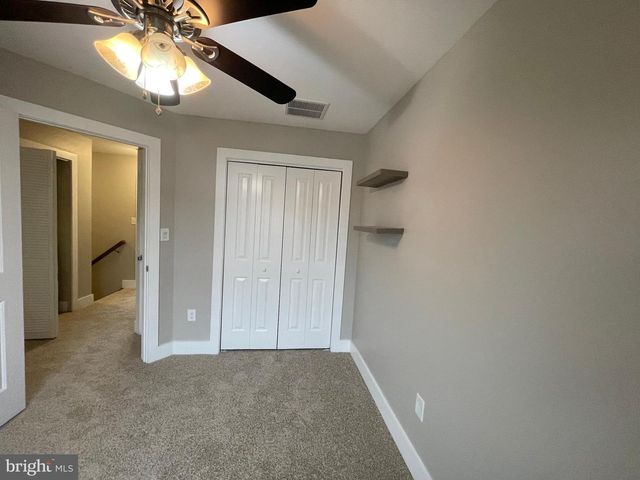 2102 E OAK RD #E2, Vineland, NJ 08361