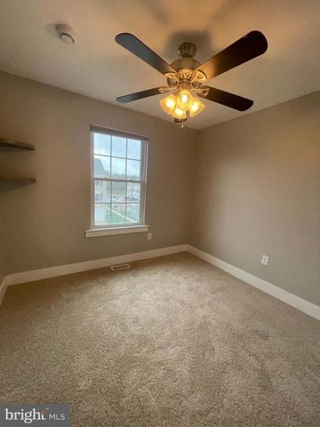 2102 E OAK RD #E2, Vineland, NJ 08361