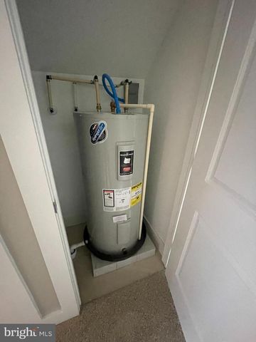 2102 E OAK RD #E2, Vineland, NJ 08361