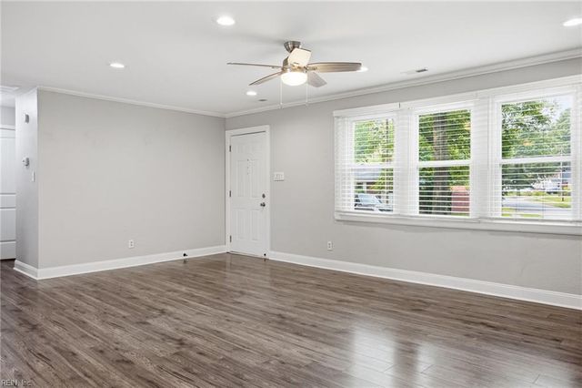 848 Townsend PL, Norfolk, VA 23502
