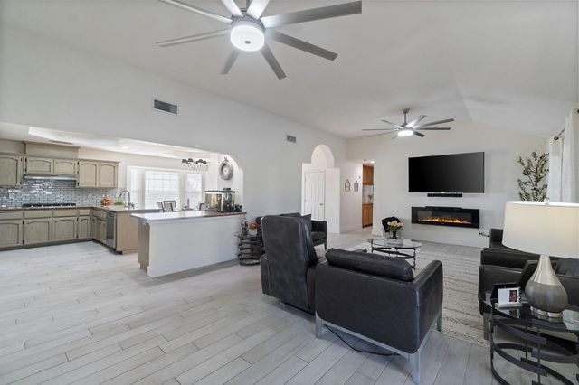 18294 Road 27, Madera, CA 93638