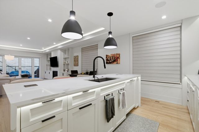 1366 W Walton Street 1E, Chicago, IL 60642