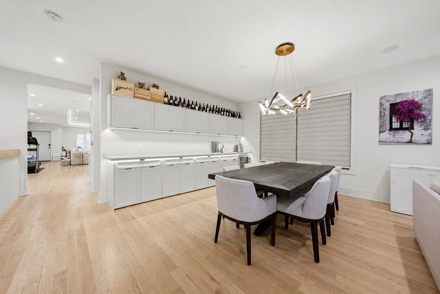 1366 W Walton Street 1E, Chicago, IL 60642