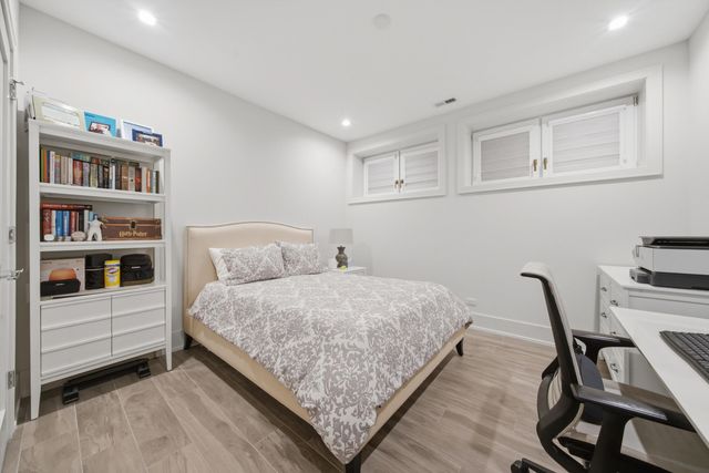 1366 W Walton Street 1E, Chicago, IL 60642