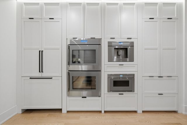 1366 W Walton Street 1E, Chicago, IL 60642