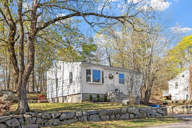 41 Maple St, Randolph, MA 02368