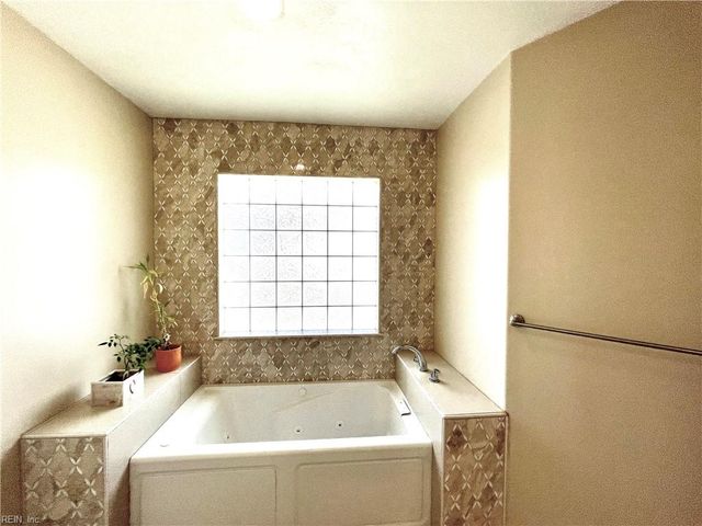 2665 Springhaven DR, Virginia Beach, VA 23456