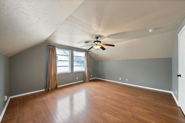 526 Waggoner Drive, Arlington, TX 76013