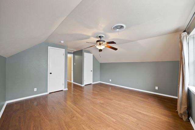 526 Waggoner Drive, Arlington, TX 76013