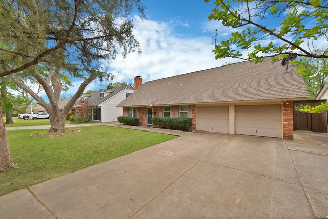 526 Waggoner Drive, Arlington, TX 76013