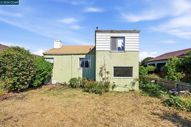 72 Murdock St, Richmond, CA 94804