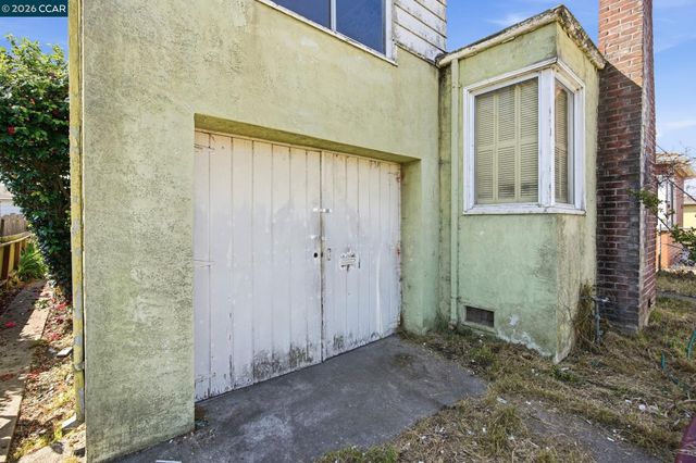 72 Murdock St, Richmond, CA 94804