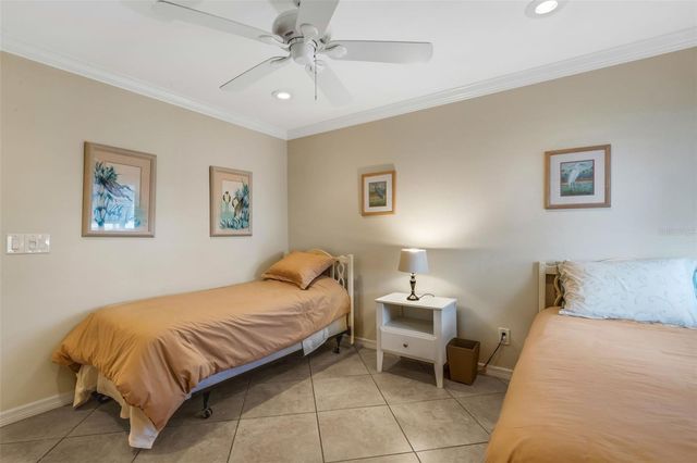 5661 MIDNIGHT PASS ROAD 401, Sarasota, FL 34242