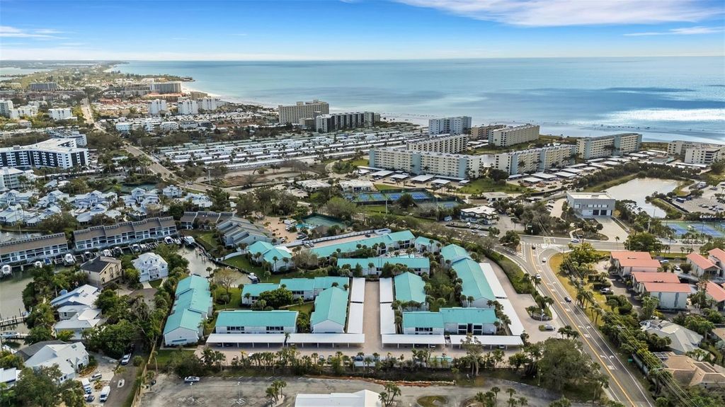 5661 MIDNIGHT PASS ROAD 401, Sarasota, FL 34242