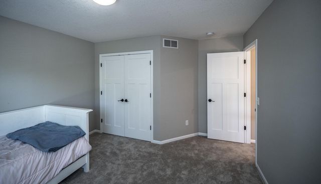 18681 Irenic Avenue, Lakeville, MN 55044