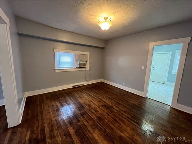 44 Bluecrest Avenue, Dayton, OH 45417